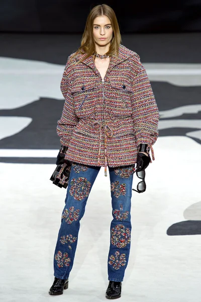 Look 33